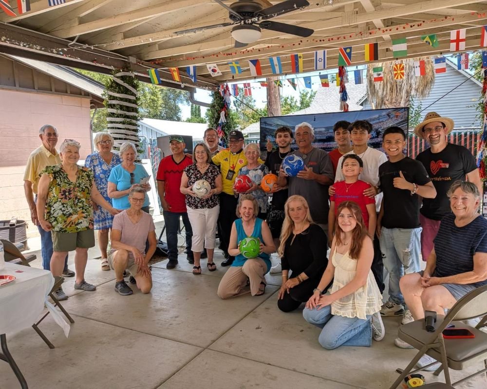 Nace una nueva generación: Creación escuela de Soccer mientras la comunidad disfruta la gran final del Mundial en St. Timothy
